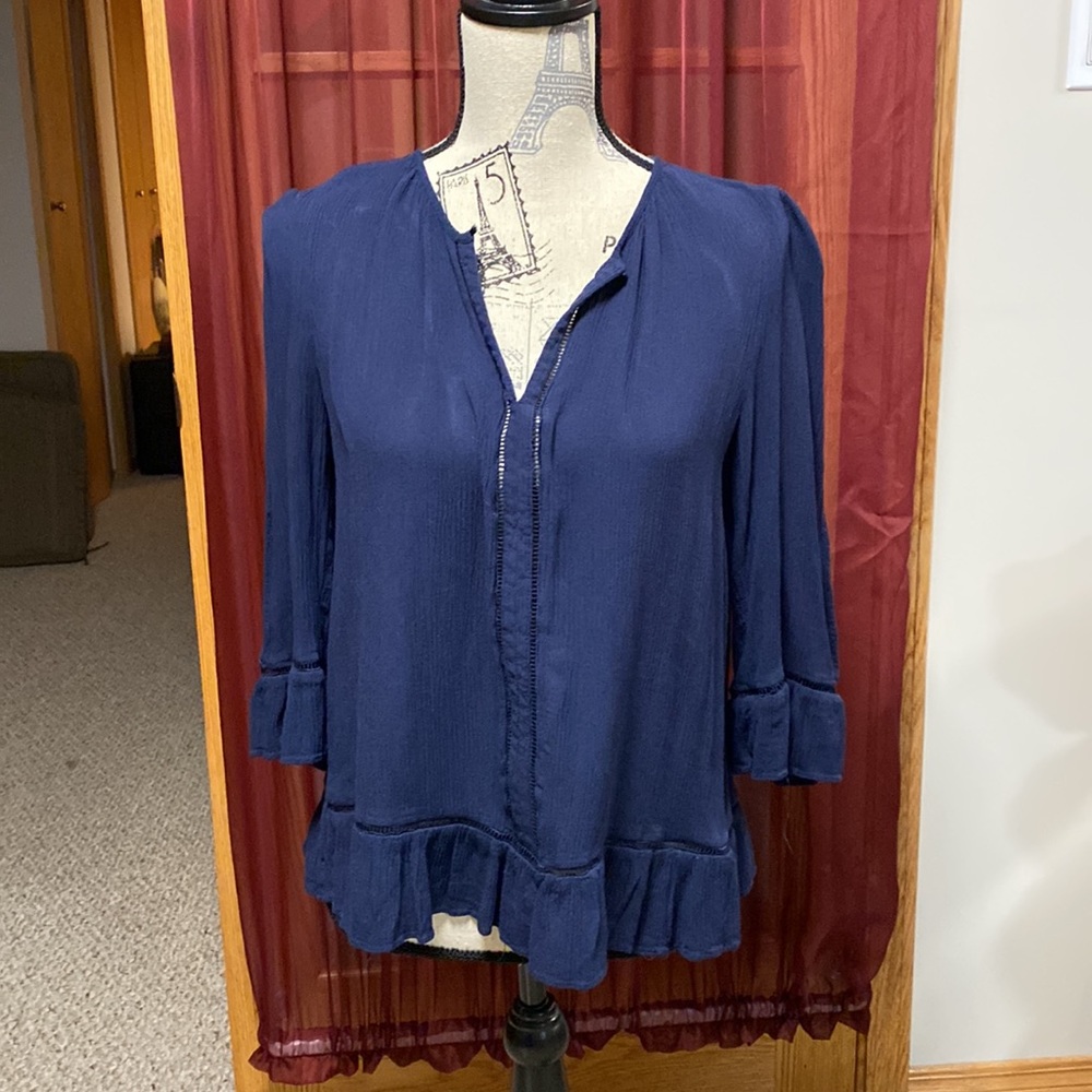 I.N.C navy blue top with cut out sleeve detail